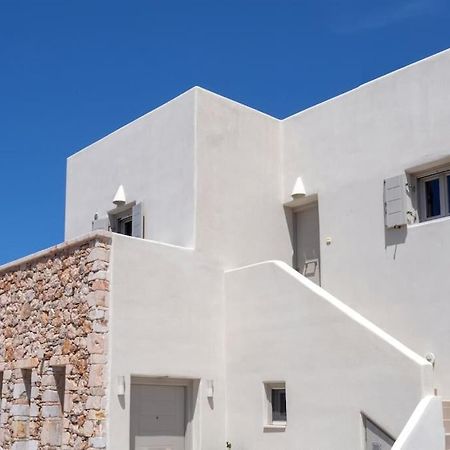 In The Heart Of Fira & Free Pool - Nychteri Suite Экстерьер фото