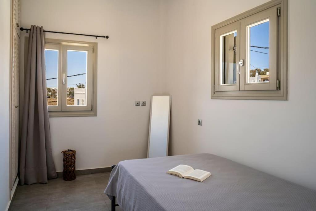In The Heart Of Fira & Free Pool - Nychteri Suite Экстерьер фото